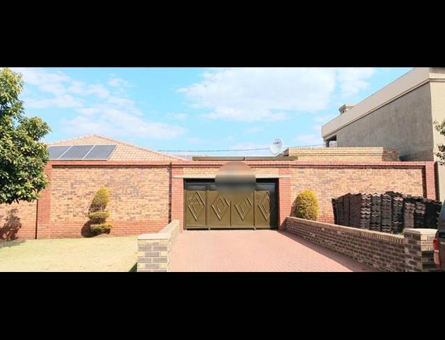 4 BEDROOM HOUSE FOR SALE IN CLAYVILLE